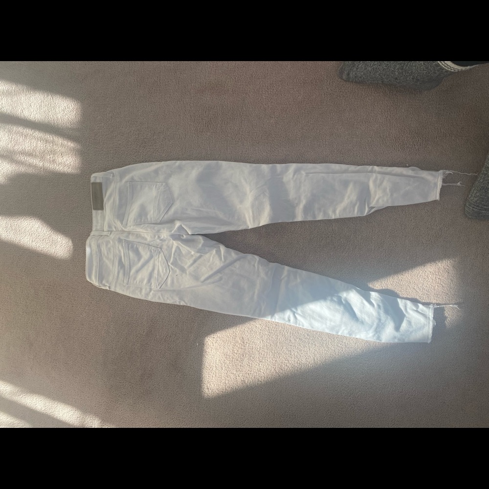 Distressed jeans - Picture 3 of 3